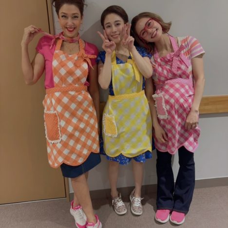 敦賀市駅前にいる銀河鉄道999『メーテル』と『鉄郎』