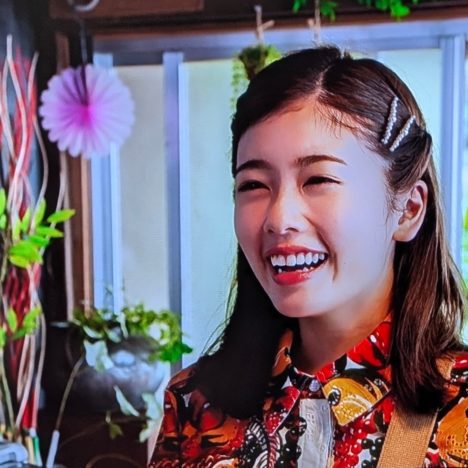 紅白歌合戦 司会の今田美桜ちゃん、『あんぱん』キャストたちの登場はとてもうれしそうでしたね